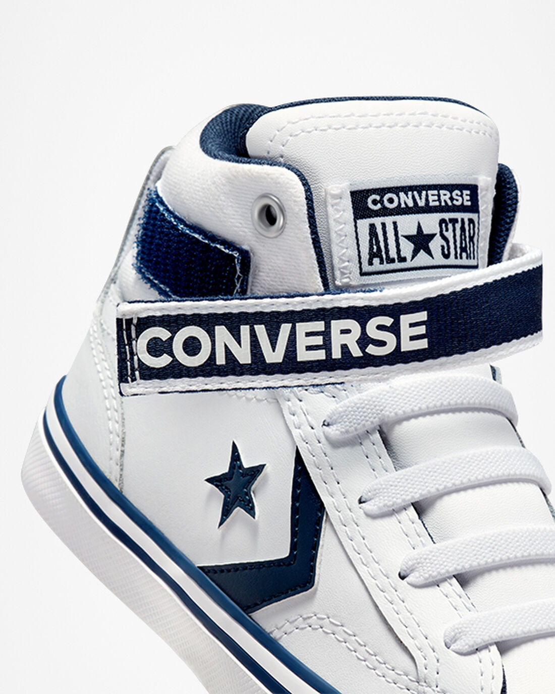 Converse Pro Blaze Strap Easy-On Varsity Club Superge Dekleta Bele Temno Modre Bele | Slovenija-32708