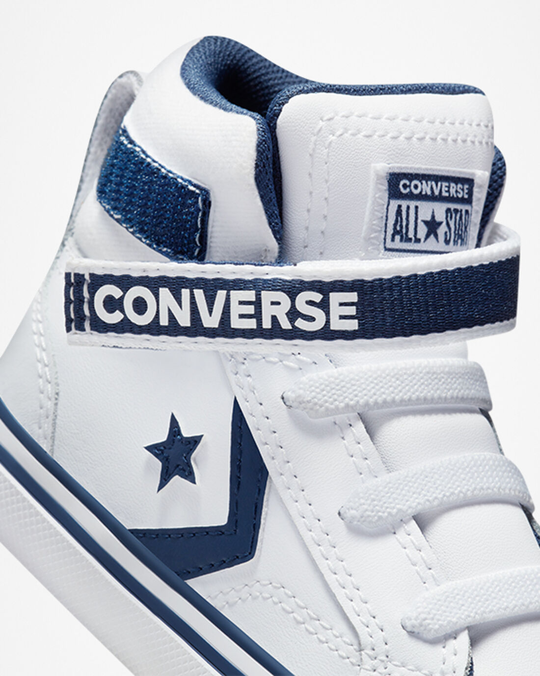 Converse Pro Blaze Strap Easy-On Varsity Club Superge Fantje Bele Temno Modre Bele | Slovenija-43610